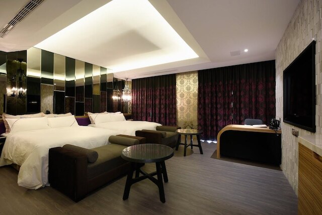 Uher Luxury Resort & Hotel (雲河概念旅館)