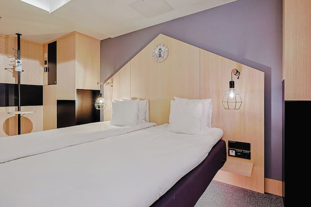 ホテル ウィズ アーバン デリ