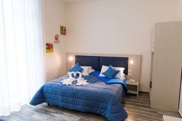 ナポリズ ゴールド ホテル