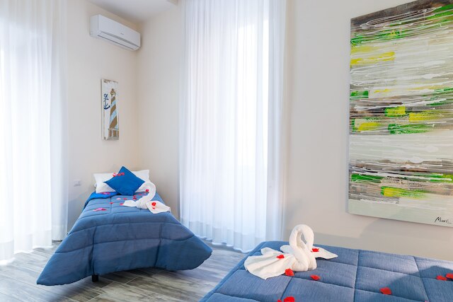 ナポリズ ゴールド ホテル