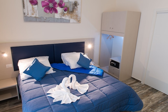 ナポリズ ゴールド ホテル