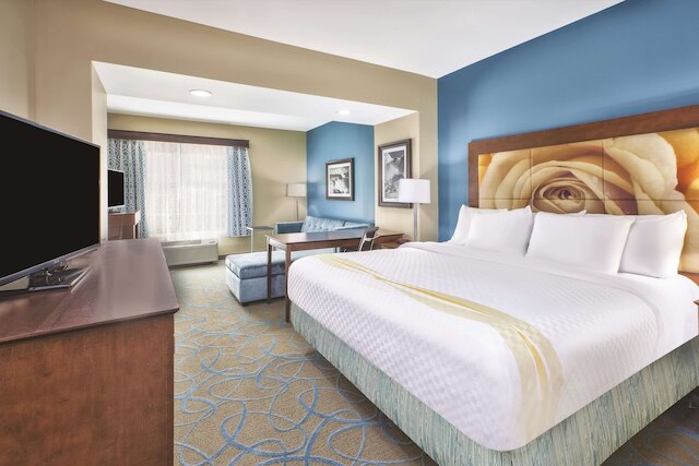 ラ キンタ イン & スイーツ バイ ウィンダム ナイアガラ フォールズ