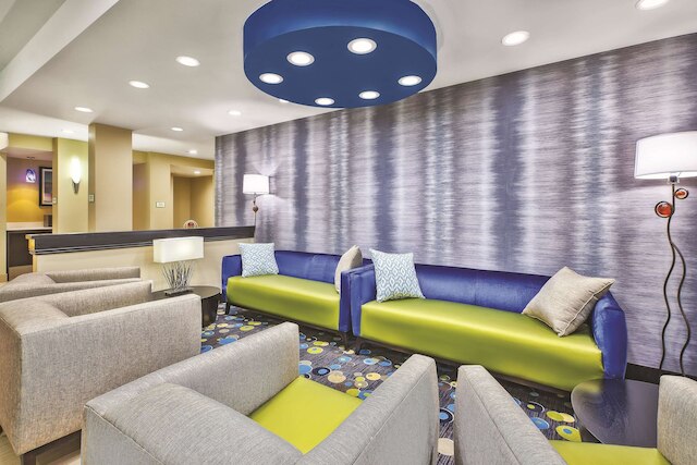 ラ キンタ イン & スイーツ バイ ウィンダム ナイアガラ フォールズ