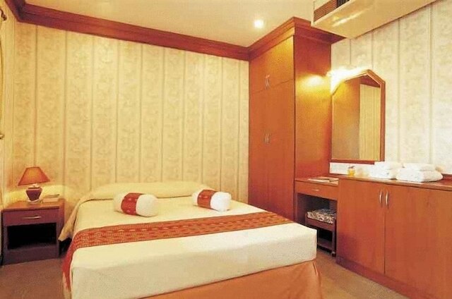 サムロイヨード ホリデイ リゾート