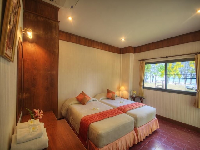 サムロイヨード ホリデイ リゾート