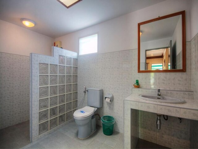 サムロイヨード ホリデイ リゾート