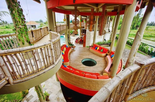 フローティング リーフ エコラグジュアリー リトリート