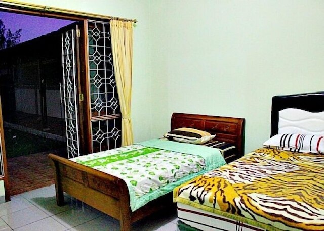 デ ゴティ ダゴ パーカー