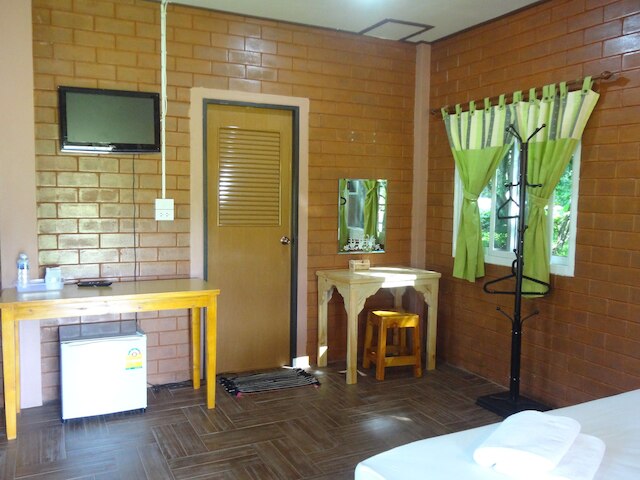 イ ディン レイク ビュー リゾート ナコーンナーヨック