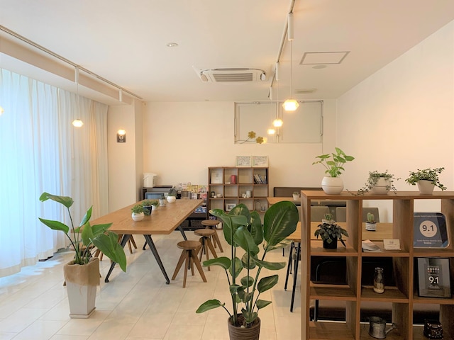 カプセルホテル CUBE