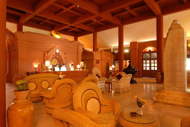 KMA バガン ホテル リバービュー