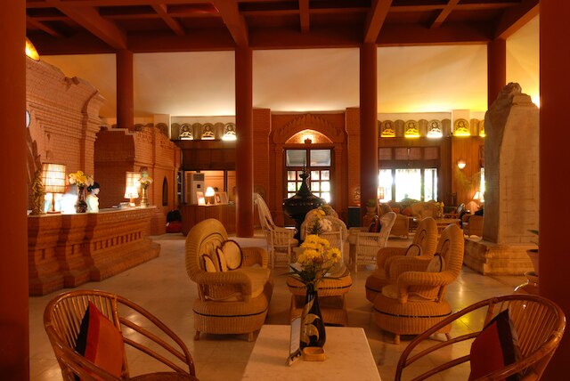 KMA バガン ホテル リバービュー