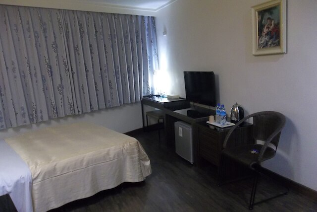 トン マオ カオ シャン チン ホテル (墾丁統茂高山青飯店)