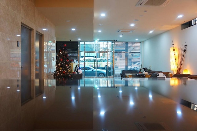 グローリーイン