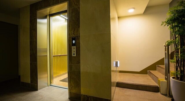 グローリーイン