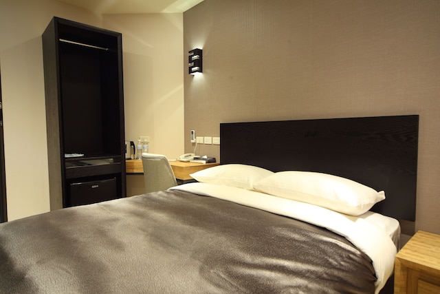 E ハウス (東驛商旅西寧館)