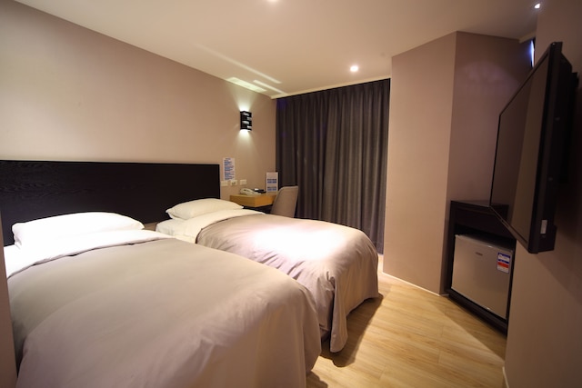 E ハウス (東驛商旅西寧館)