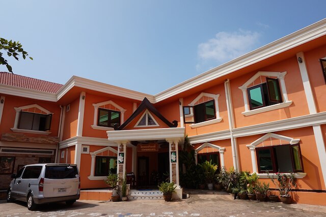 カムサナー ホテル