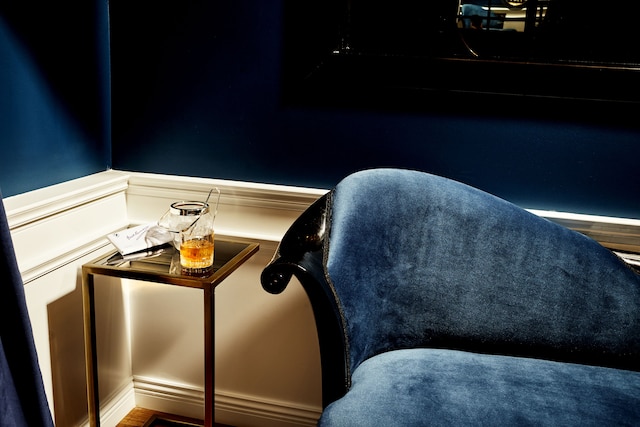 プロヴォケーター、ベルリン、ア パート オブ サークル コレクション