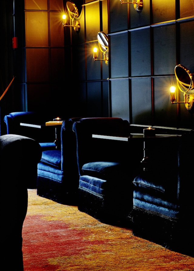 プロヴォケーター、ベルリン、ア パート オブ サークル コレクション