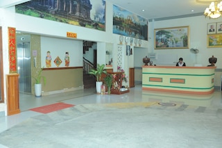 ラックス スター タウン ホテル