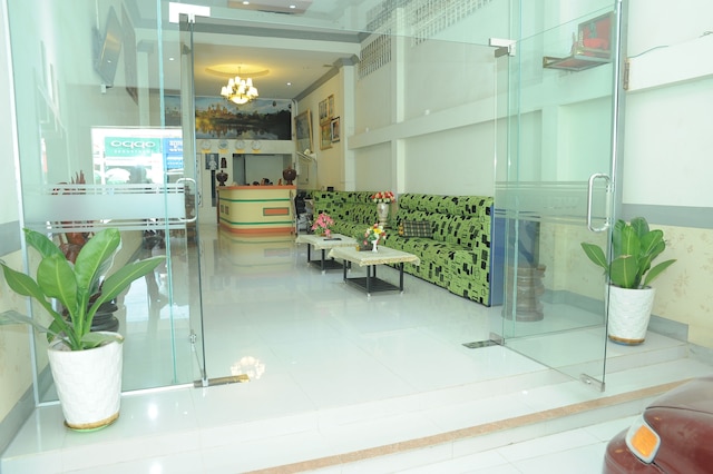 ラックス スター タウン ホテル