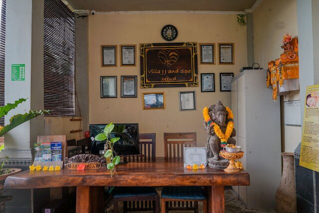 ヴィラ JJ アンド スパ ウブド