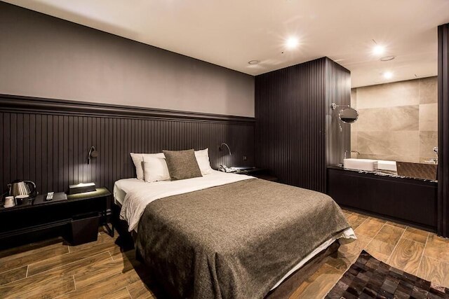 ホテル ザ メイ