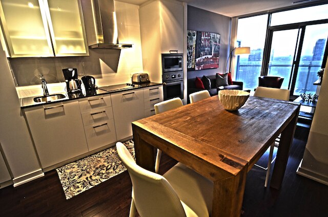 トロント エスケープ - オニキス スイート