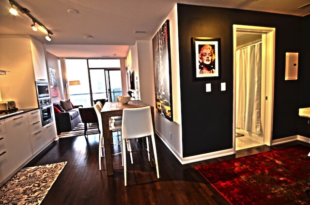 トロント エスケープ - オニキス スイート