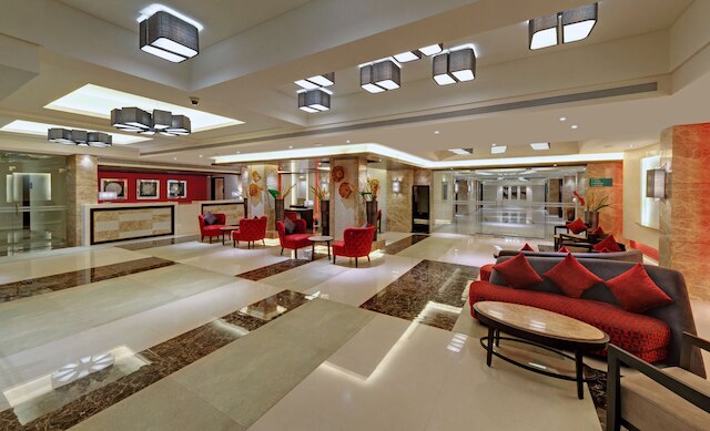 ザ ファーン カダンバ ホテル アンド スパ