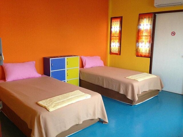 ジャストチルイン - ホステル