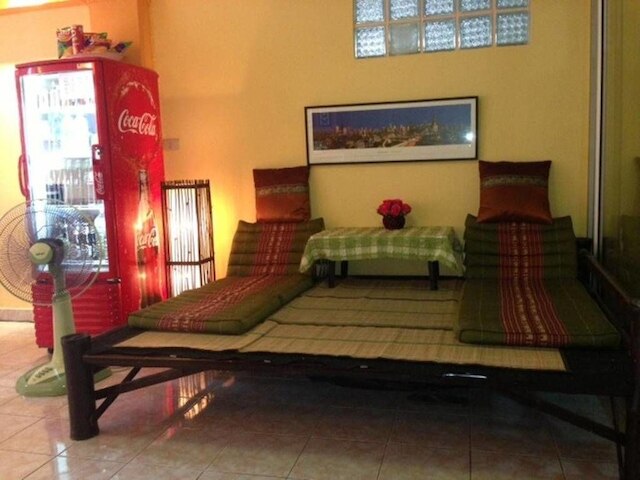 ジャストチルイン - ホステル