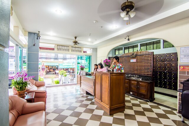 サタス コート 1