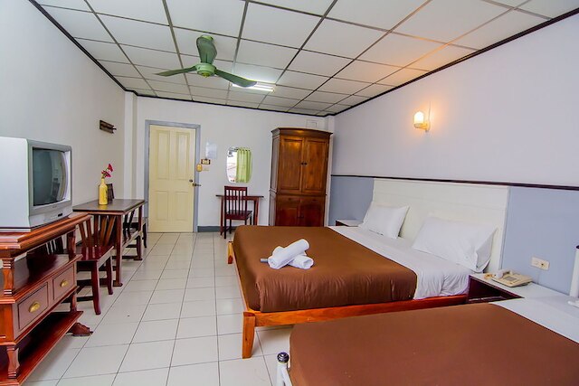 サタス コート 3