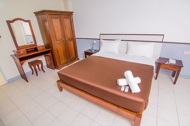 サタス コート 3