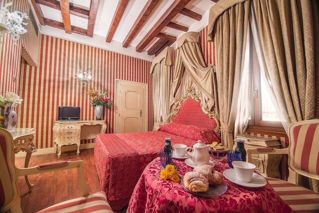 ディモーラ ドガーレ