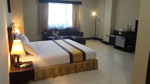 ホテル ベリ ヌール