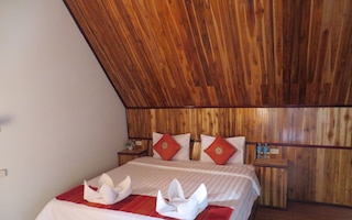 ナムカン リバーサイド ホテル