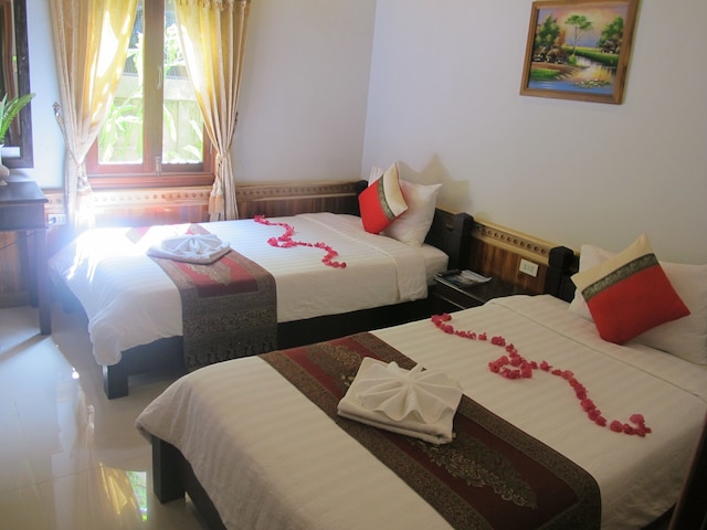 ゴールデン ロータス プレイス