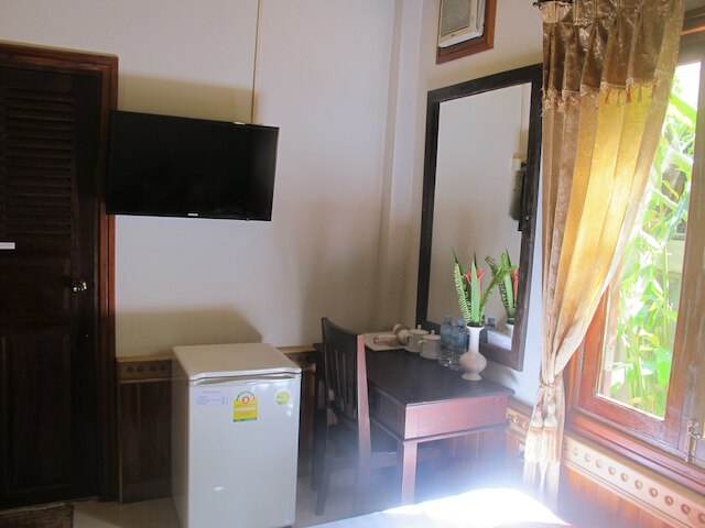 ゴールデン ロータス プレイス