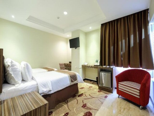 トラベラーズ ホテル ピニシ