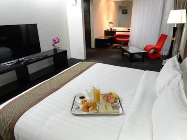 アベニュー 64 ホテル