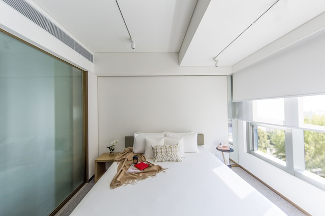 ホテル ステージ (登臺)