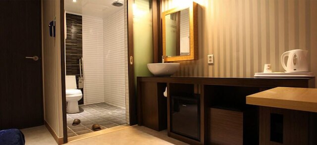 ライン プラス ホテル