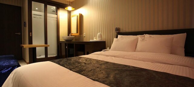 ライン プラス ホテル