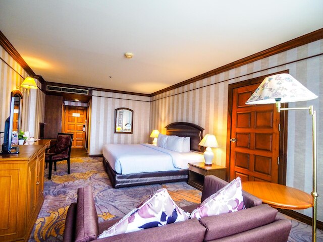 ツイン ロータス ホテル