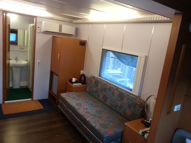 墾丁後壁湖キャンピング カー (墾丁後壁湖露營車民宿)