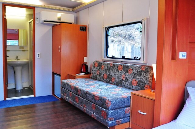 墾丁後壁湖キャンピング カー (墾丁後壁湖露營車民宿)