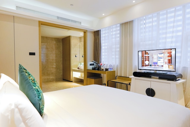 パコホテル ティーユーシールー メトロ広州 - 広州交易会期間中の無料シャトルバス (柏高酒店广州体育西路地铁站店(位于市中心)-广交会免费穿梭巴士)